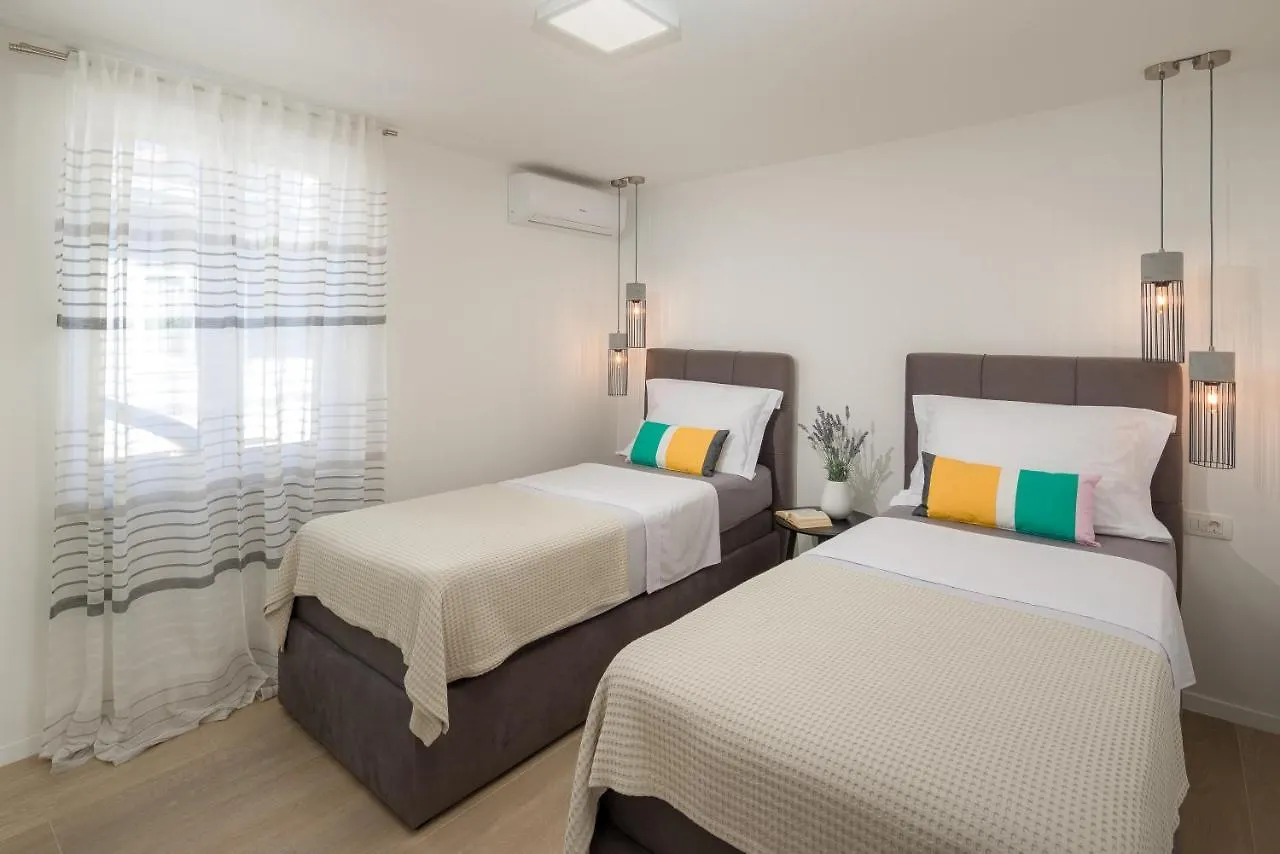Villa Roko- The Spacious Luxury Trogir Croatia