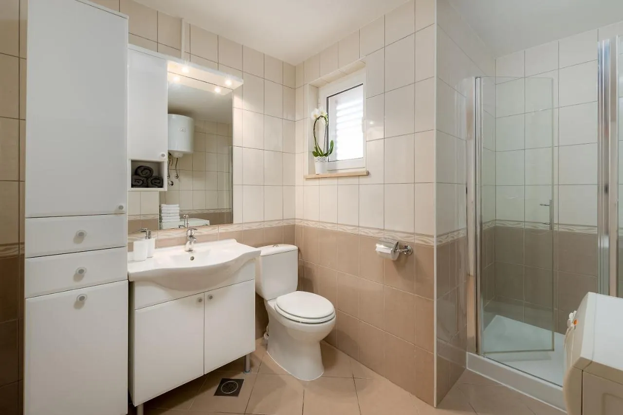 Villa Roko- The Spacious Luxury Trogir